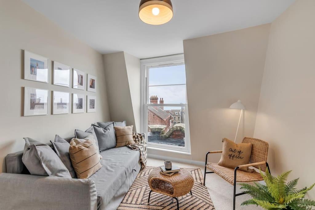 1-Bed Seaside Apartment With Parking Cromer Kültér fotó