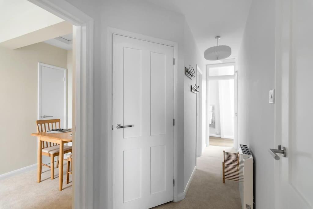 1-Bed Seaside Apartment With Parking Cromer Kültér fotó