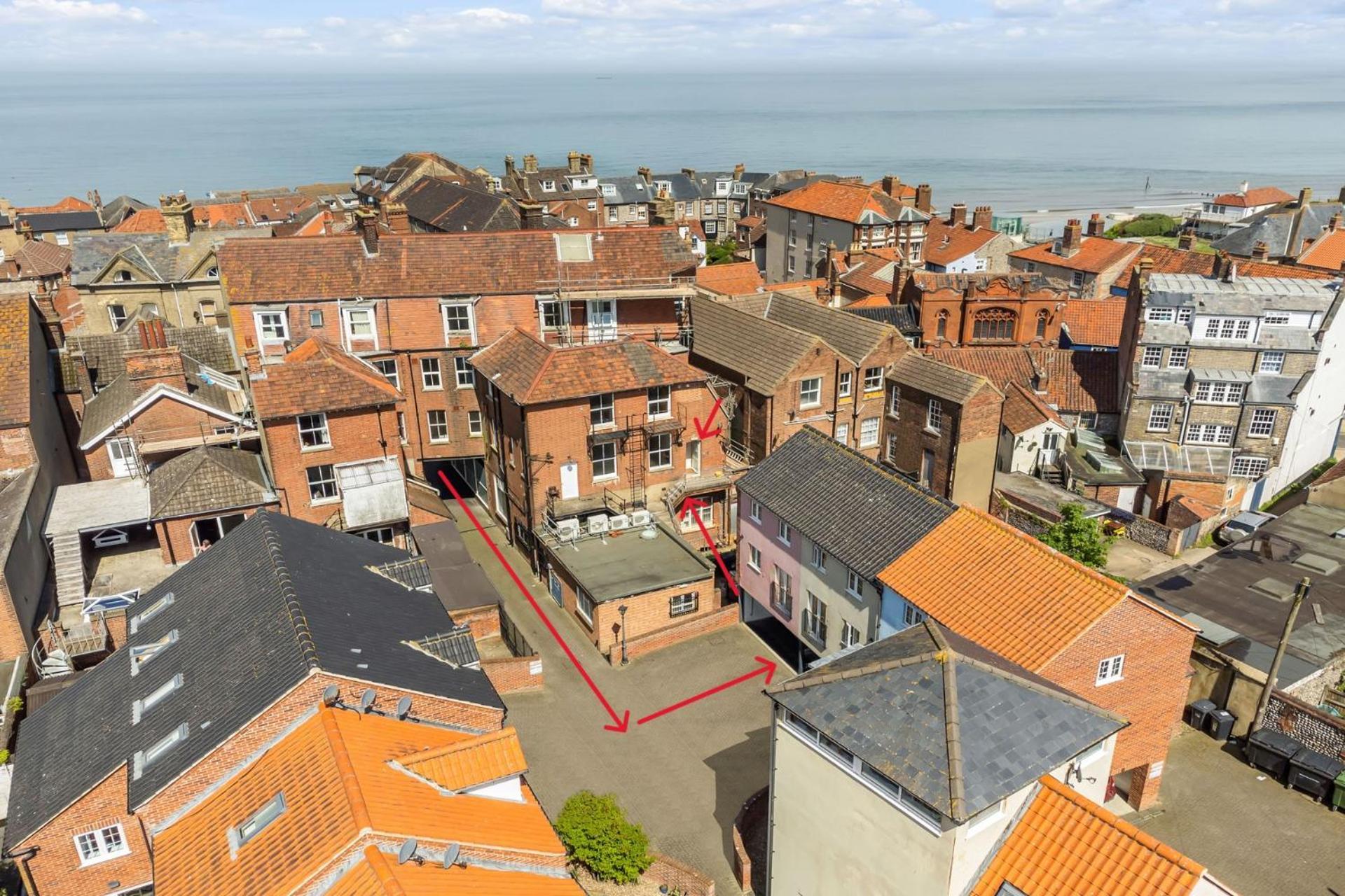 1-Bed Seaside Apartment With Parking Cromer Kültér fotó